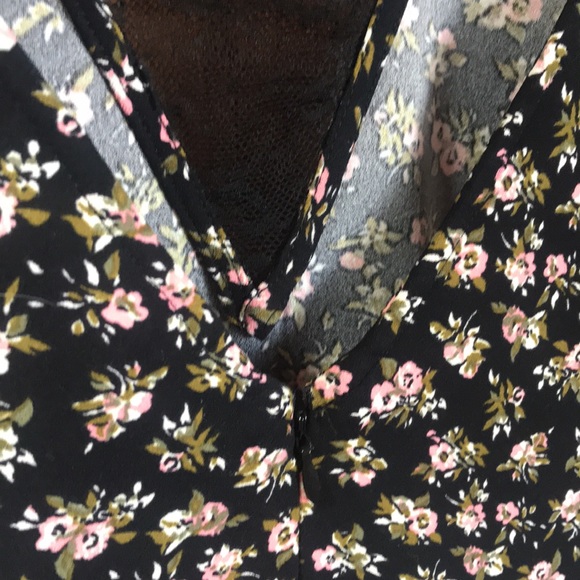 Dress - Picture 6 of 6